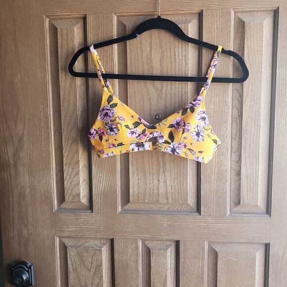 Bikini top  - Picture 1 of 6